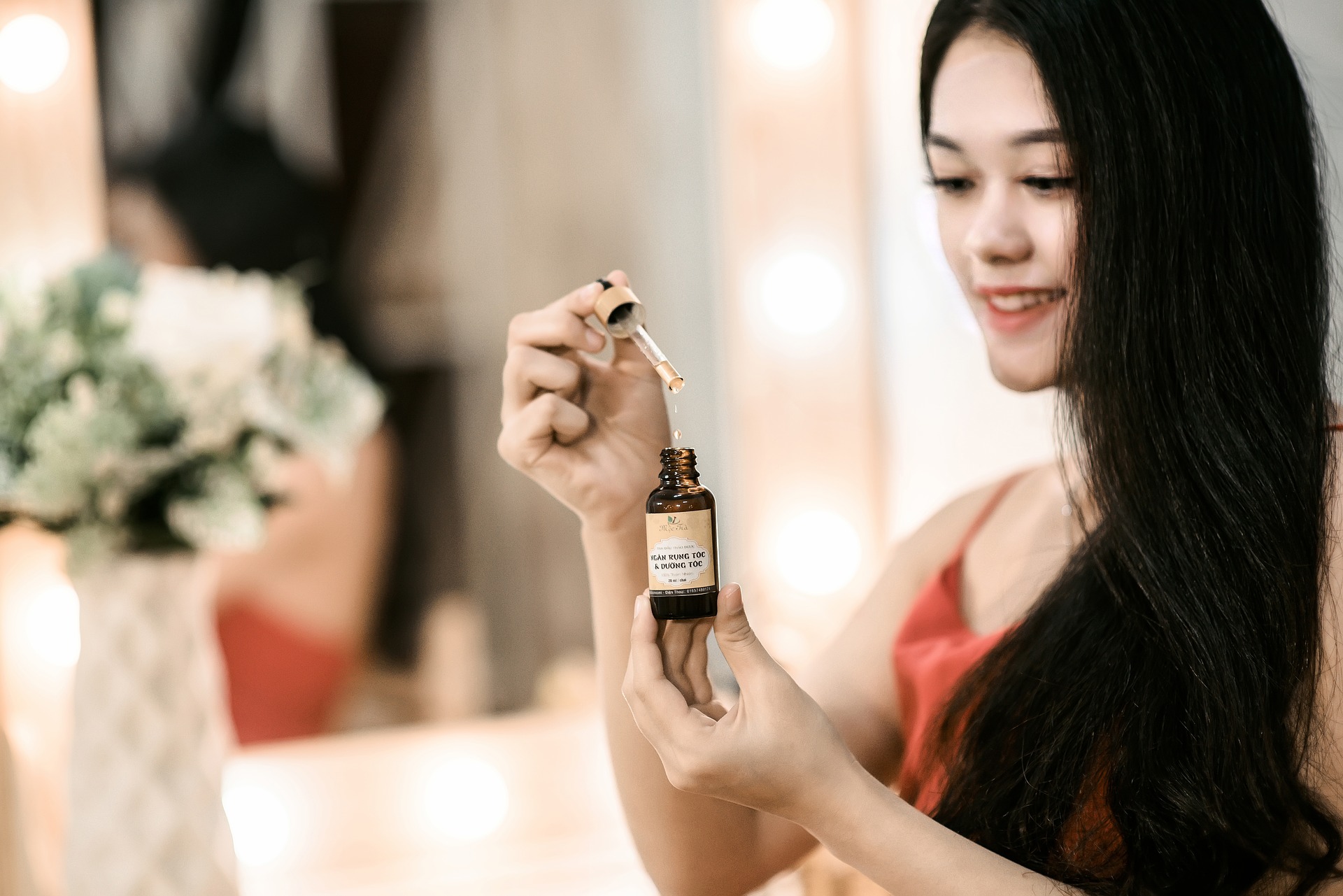 Hair serum to protect hair from damage